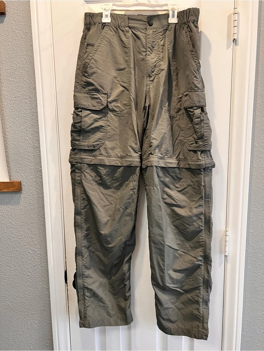 REI Co-op Men’s Convertible Hiking Pants Size Medium M 34L Zip Off Cargo Grey